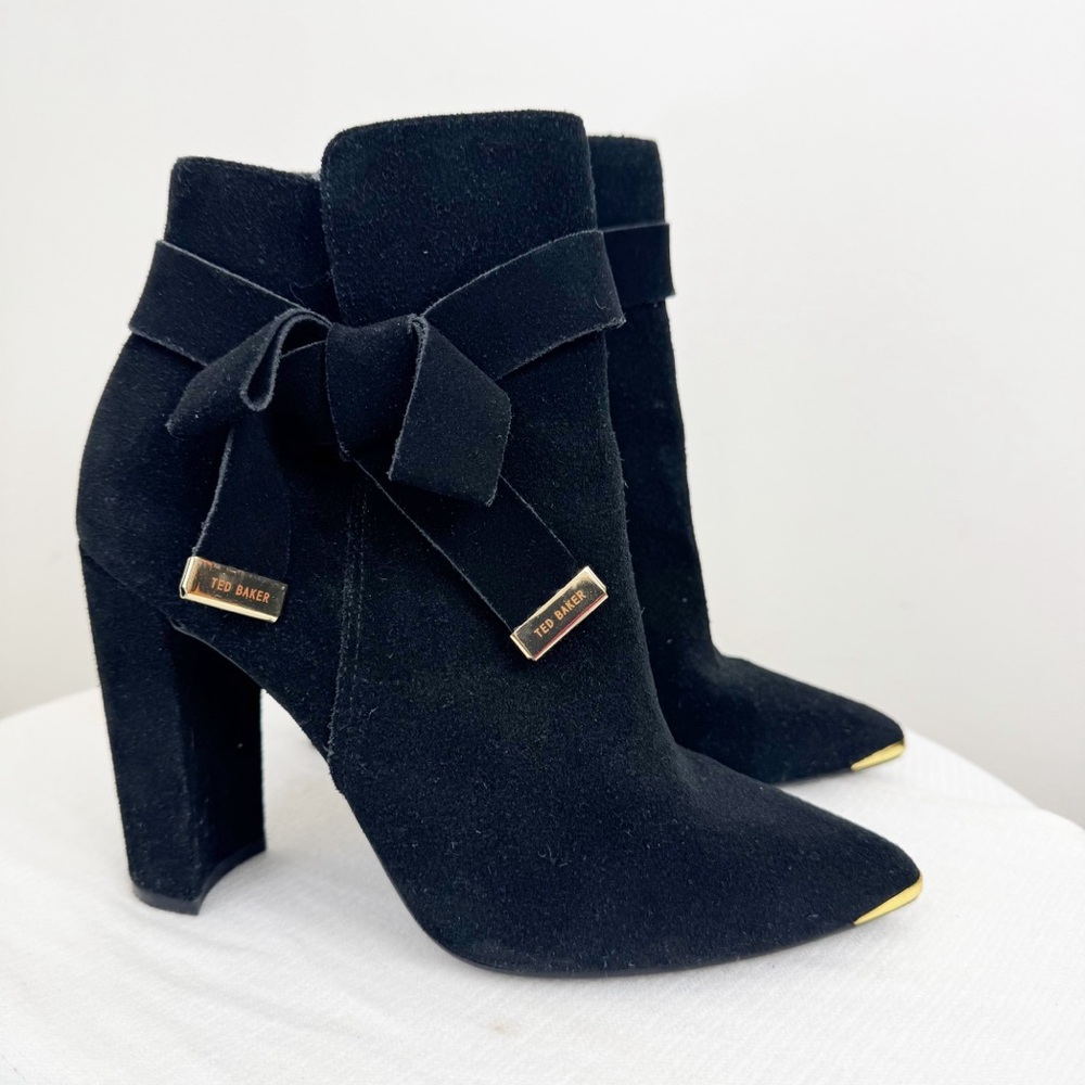 Ted Baker Sailly Suede Leather Black Boots Size 38 EU 7.5 US Bow detail